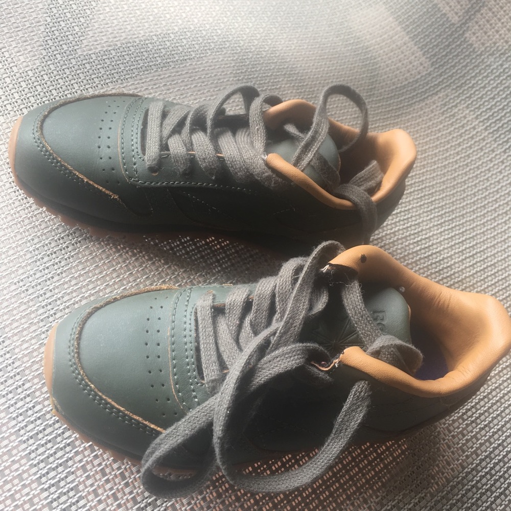 Kids Reebok - Picture 2 of 3